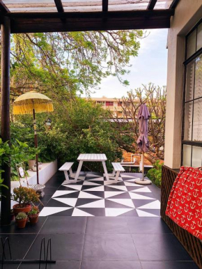 Urban Pod in Vibrant Green Point